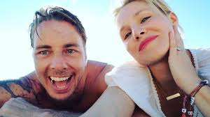 Dax shepard net worth 2020: Kristen Bell Shares First Pic Of Daughter In Sweet Snapshot With Husband Dax Shepard Entertainment Tonight