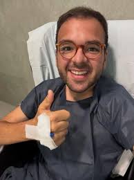 Rúben Pacheco Correia realiza abdominoplastia após perder 84 quilos