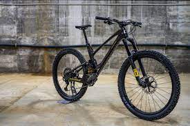 To begin with, there is the extra speed from the 27 speed shimano gearing system. 10 Coolest Mountain Bike Brands Right Now Mbr