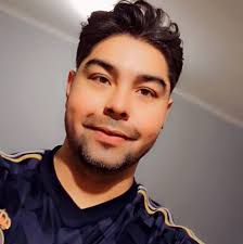 AFL WAG Chelsea Becirevic has parted ways with her footy star boyfriend and  the city of Adelaide, saying she can no longer bear living there. The  marketer and influencer moved to Adelaide