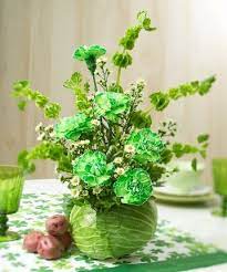 How To Make A Diy St Patrick S Day Floral Arrangement Floral Arrangements Diy Floral Arrangements Flower Arrangements