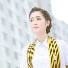 รวม 24 ทรง 4 สไตล ไอเด ย ทรงผมร บปร ญญา ของดาราไอดอลคนด ง ท บ ณฑ ตใหม ป ายแดงทำตามก นได clubsister com ทรงผมเกล า สไตล นางแบบ