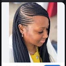 Looking for a hair stylist that does an awesome foil highlight and  lowlight. Several recommendations for good ones but they aren't taking new  clients. Thank you for any suggestions. 😀