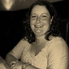 Estelle Howell (@EstelleAHowell)