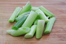 How to make garlic powder or how to make homemade chili powder. How To Cut Green Onions Scallions Clean Green Simple