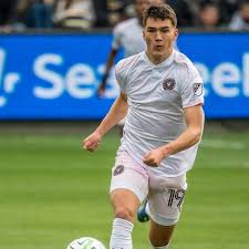 The firm is led by robbie robinson, who helped set up the financial affairs of the obama family after they left the white house. Mls Robbie Robinson Del Inter Miami Suena Con Jugar Por La Seleccion De Chile