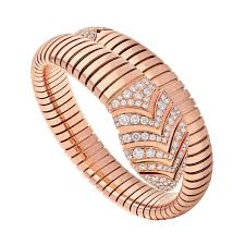 Mejuri sells fine jewelry in a variety of classic and more surprising styles made from quality materials for less than what you'd typically pay at a. 23 Fine Jewelry Brands Worth Investing In