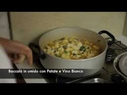 Il baccalà in umido con patate è uno dei piatti della tradizione marchigiana più conosciuti e apprezzati: Baccala In Umido Con Patate E Vino Bianco Youtube