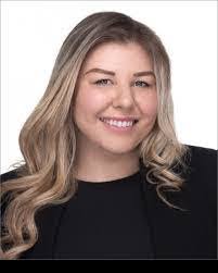 Amanda Stennett's Instagram, Twitter & Facebook