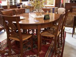 Salle A Manger Antiquite Courtier Antiquaire Achat Vente Expertise Meubles Anciens Miroir Pendule Commode Armoire Patines En 2020 Mobilier De Salon Chaise Paille Salle A Manger