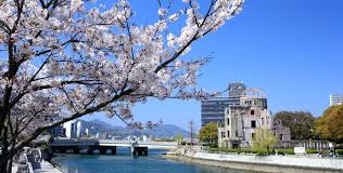 Resultado de imagem para IMAGEM DE HIROSHIMA ANTES E DEPOIS DA GUERRA?trackid=sp-006