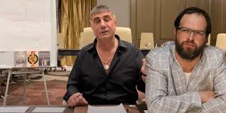 Sedat peker'in gazeteci hadi özışık'la yaptığı görüşmeyi sosyal medya hesabından paylaşmasının ardından bir diğer gazeteci fatih tezcan instagram hesabından peker'le görüştüğünü açıkladı. N8 Nwjnxikvqqm