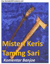 Keris taming sari miliknya itu diserahkan kepada sultan lalu sultan pun menyerahkan taming sari tu kat hang jebat. Misteri Keris Taming Sari Rahsia Kayu Batu Dan Logam