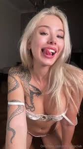 Watch online Milla aka Milla_vipclub OnlyFans - Check your DM honey on  X-video