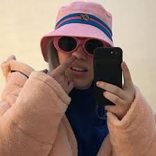 Nora Hall (@yesnora)