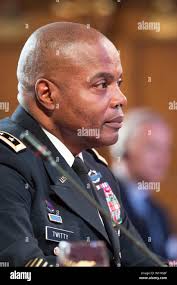 Us deputy commander lt gen Banque de photographies et d'images à haute  résolution