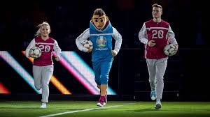 All the announced euro 2020 squad lists, including the likes of gareth southgate's england panel, france goal brings you all the confirmed euro 2020 squads, including preliminary rosters, as they. Maskottchen Euro 2020 Die Mannschaft Manner Nationalmannschaften Mannschaften Dfb Deutscher Fussball Bund E V