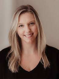 Rachel Keech's Instagram, Twitter & Facebook