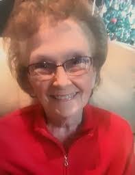 Lori Perry's Instagram, Twitter & Facebook