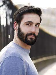 Alors que paul, mathis, maud et michaël fêtent leurs 37 ans, ils font face à des choix importants, qui vont bouleverser leurs vies. Guillaume Labbe Allocine