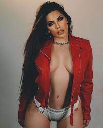 Lizbeth Rodríguez instagram - ColorMusic