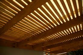 Instalacion y montaje de terrazas de madera o deck. Techos De Madera Resistentes Y Duraderos