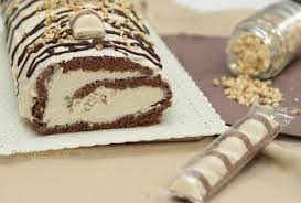 Una torta semplice ma al tempo stesso d'effetto, gustosa per la presenza del cioccolato al latte e della crema di nocciola, unisce la croccantezza del. Rotolo Kinder Bueno Dal Dolce Al Salato Con Lucia