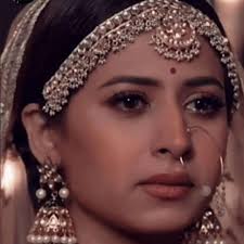 In love yet ?? #QISMAT2 did you love this look ??