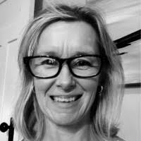 Lesley Charter-Smith