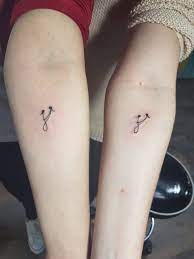 Tatuaje De Madre E Hija Tatuaje Madre E Hija Tatuajes Para Madres Tatuaje Mama E Hija