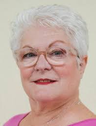 Elizabeth Marcantonio's Instagram, Twitter & Facebook