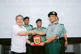 Untuk pengambilan askar askar pula, kelayakan minimum ditingkatkan kepada sijil pelajaran malaysia (spm) dan diploma berdasarkan skop tugas. Unikl Page On Twitter Majlis Pendaftaran Pengambilan Pertama Anggota Askar Wataniah Aw Unikl Di Unikl Mfi Pada 6 12 2018 Pengambilan Anggota Askar Wataniah Ini Amat Penting Dalam Usaha Melahirkan Graduan Yang Memiliki Ciri Ciri