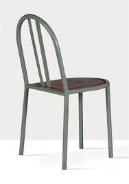 La petite chaise noire fait ses premières apparitions en 1932, dans la villa cavrois ou dans les bureaux et ateliers de l'hôtel du maître verrier louis barillet à paris. Robert Mallet Stevens Chaise Mutualart