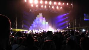 Play and download zuhause (feat. Zuhause Lyrics Adel Tawil