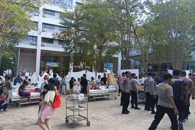 GERAK CEPAT TANGANI GEMPA NTT, PRESIDEN PRABOWO KERAHKAN TIM GABUNGAN DAN KIRIM 50 RIBU PAKET SEMBAKO