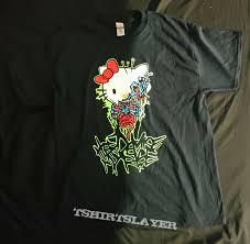 Hello kitty, apontada como uma das líderes do cv, é morta em ação da pm. Hello Kitty Tshirtslayer Tshirt And Battlejacket Gallery
