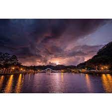 instagram chinechou さんの写真をピンしています 大湖公園の日出 台灣 臺灣 台北 內湖 大湖公園 星芒 車軌 夜景 日出 sun night light city 佳能 6d canon 11mm canon1124mm 攝影 拍 outdoor