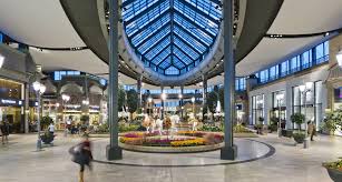 malls in montreal for high end rel