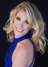 Amber Littleton's Instagram, Twitter & Facebook