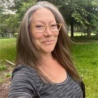 Paula Lancaster's Instagram, Twitter & Facebook