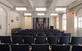 House of cards season 1 debuted in february 2013, and the hype surrounding the show played a key role in attracting subscribers. House Of Cards Set Design And Filming Locations Architectural Digest