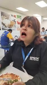 se espanto por qué le sirvieron mucho de comer jajaja #espanto #espan...