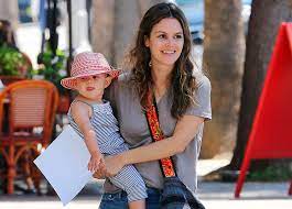 Rachel bilson y hayden christensen habrían terminado su relación después de 10 años juntos desde que se conocieron en el set de 'jumper', la película en la que ambos eran protagonistas. Rachel Bilson Y Hayden Christensen Rompen Tras 10 Anos De Relacion Photo 2