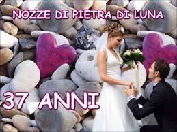 Ricapitoliamo qui anno per anno le nozze di una vita in due. Buon Anniversario Nozze Pietra Di Luna 37 Anni Di Matrimonio Buongiorno Buon Anniversario Nozze Matrimonio