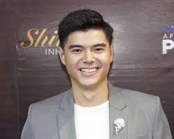 Who is Paul Salas dating? Paul Salas girlfriend, wife