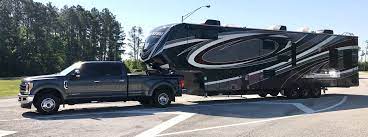 We did not find results for: How Much Fifth Wheel Can My Truck Tow Changing Lanes