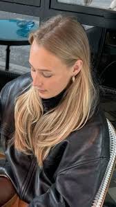 Amber Gresham (amberfaye23)