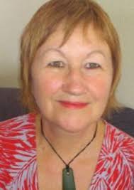 Dianne Squire's Instagram, Twitter & Facebook