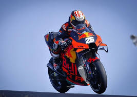 Siempre un like se aprecia mucho. Motogp Ducati Paolo Ciabatti Felicite Ktm Et Pedrosa Paddock Gp