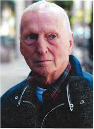 I had been boxing prolly 6 months and I was the newbie, probably 18-19  years old, I think gym was at the YMCA then. Eddie Bridges Boxing team in  Kalamazoo.